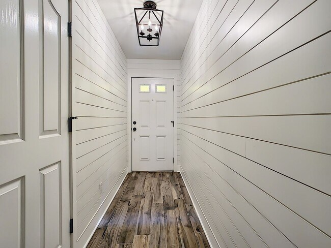 Building Photo - BEAUTIFULLY UPDATED 2 BED, 2.5 BATH CONDO IN WILLOWBROOK WITHIN LAKEWOOD RANCH