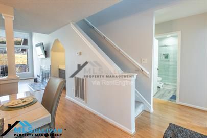 Building Photo - 106 Elmwood Cir