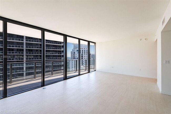 Building Photo - 1000 Brickell Plaza
