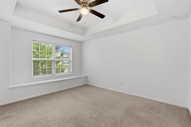 Building Photo - 11807 Frenchie Ln