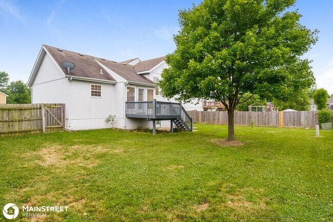 Building Photo - 1608 Tyler Dr, Raymore, MO 64083