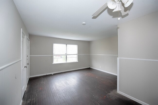 Building Photo - 1211 1st Ave N