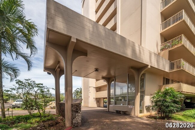 Building Photo - $2,250 / 1br - 1 BED 1 BATH CONDO IN KEMO'O BY THE LAKE