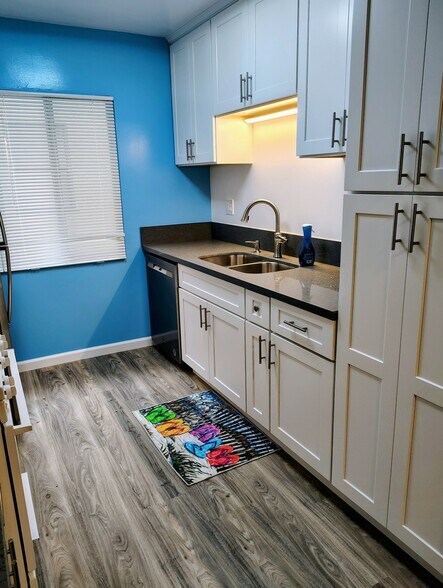 BRAND NEW KITCHEN INSTALLED - 1217 S Orange Grove Ave