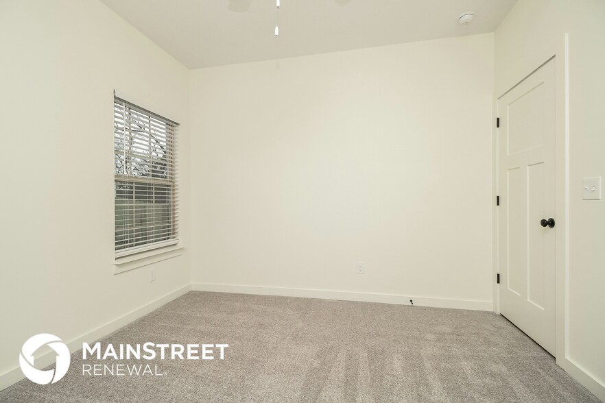 Building Photo - 4018 Ella Cook Cir