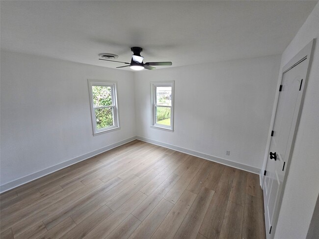 Building Photo - 1300 Lawrence St