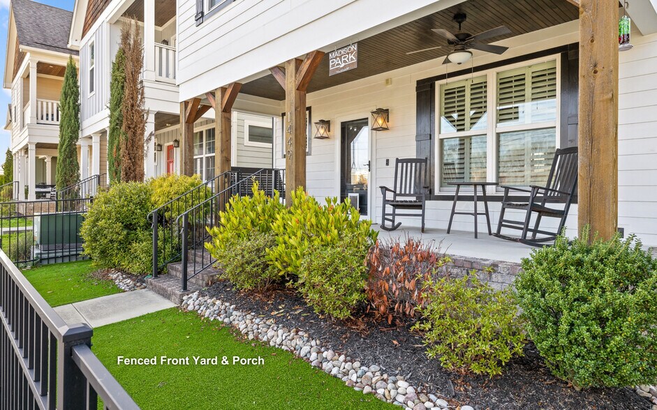 Building Photo - 1449 Madison St