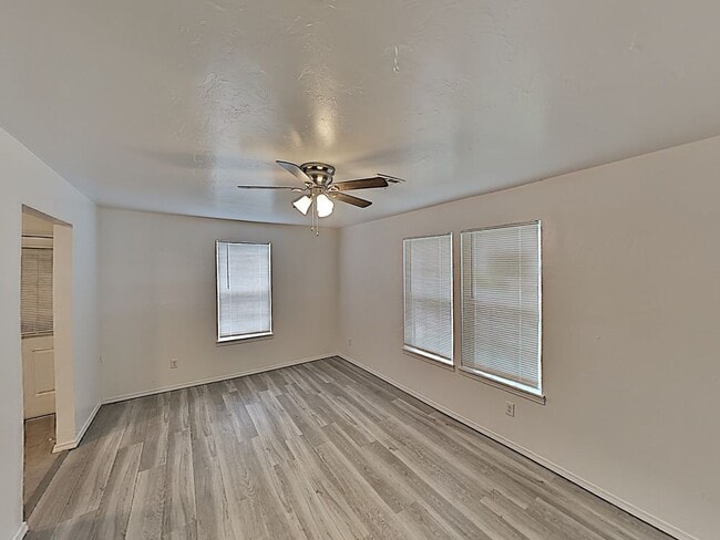 Building Photo - 1127 Arkansas St