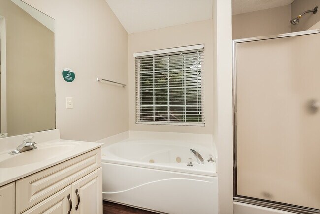 Building Photo - 1301 Connor Ct