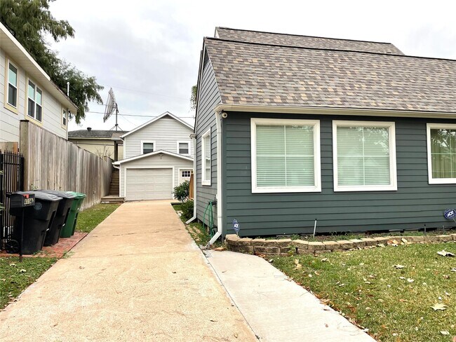 Building Photo - 4334 Jefferson St