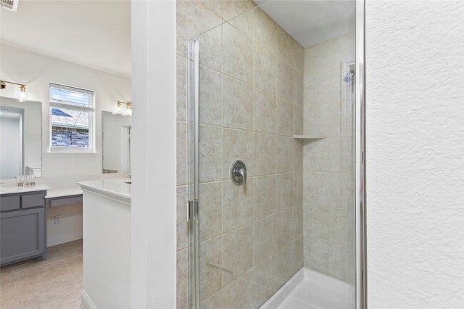Building Photo - 4424 Overbrook Dr