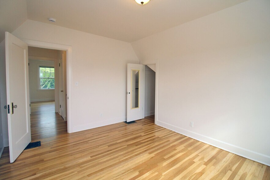 Building Photo - 2703 NW Raleigh St