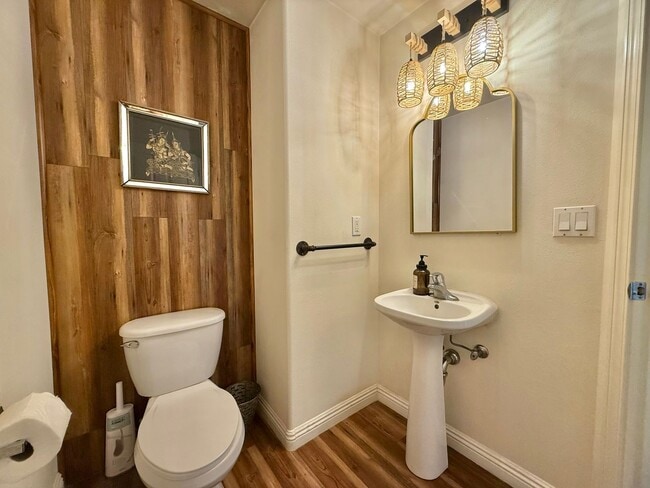 Building Photo - Partially Furnished 3 Bedroom / 2.5 Bathroom Townhome for Rent in Iliahi at Kehalani!