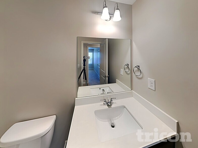 Building Photo - 11877 Fuller St