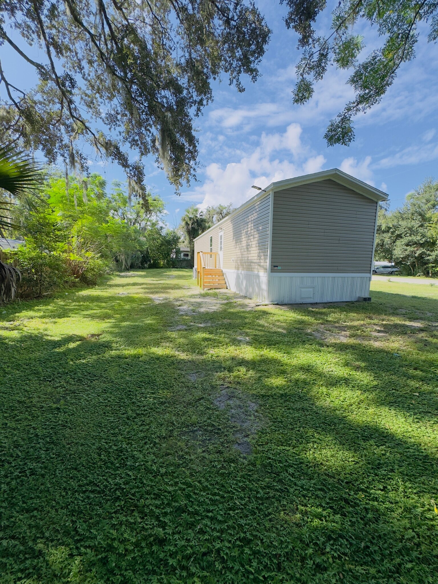 Building Photo - 5149 Bryant Ave