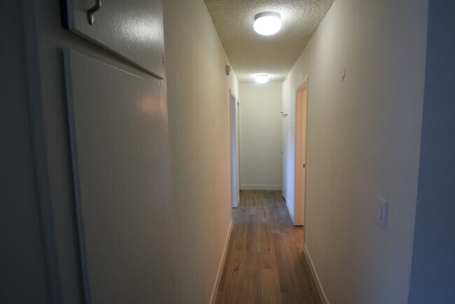 Building Photo - 4414 Woodman Ave