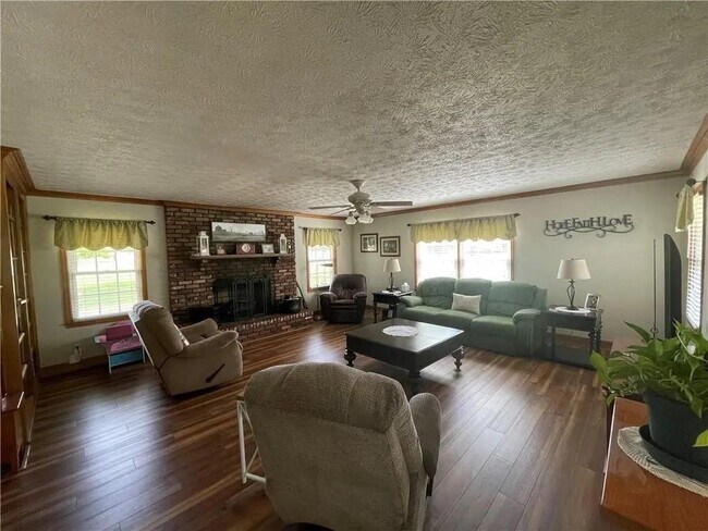 Building Photo - 3633 Loganville Hwy SW