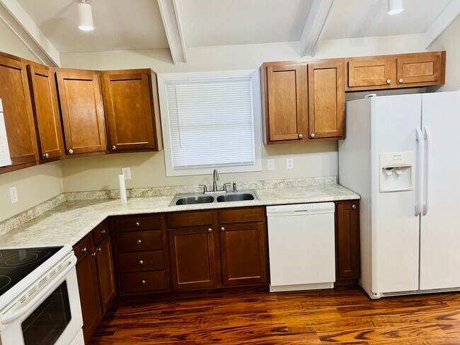 Building Photo - 5035 S 163rd Ave