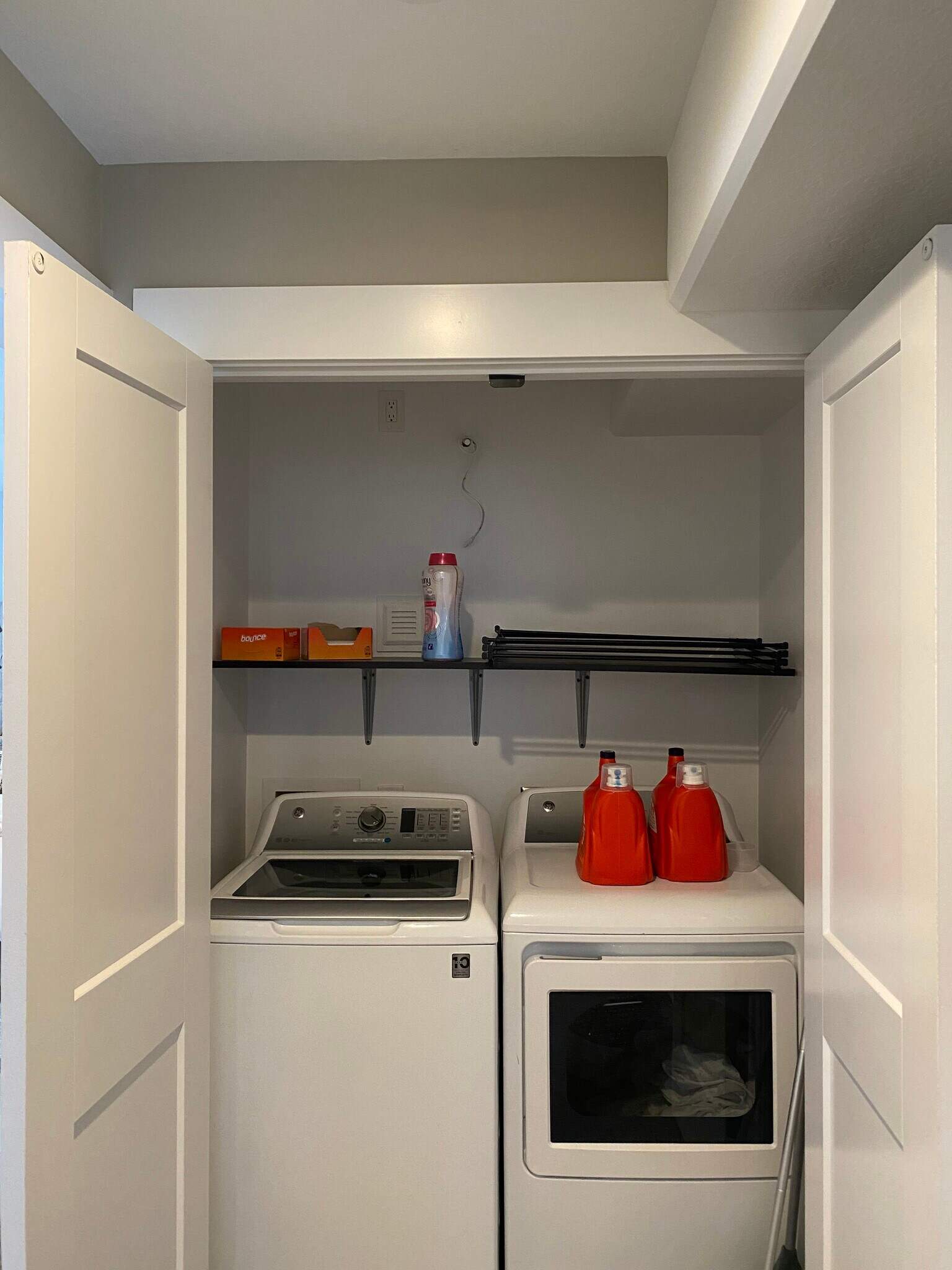 Building Photo - 1226 W 700 S