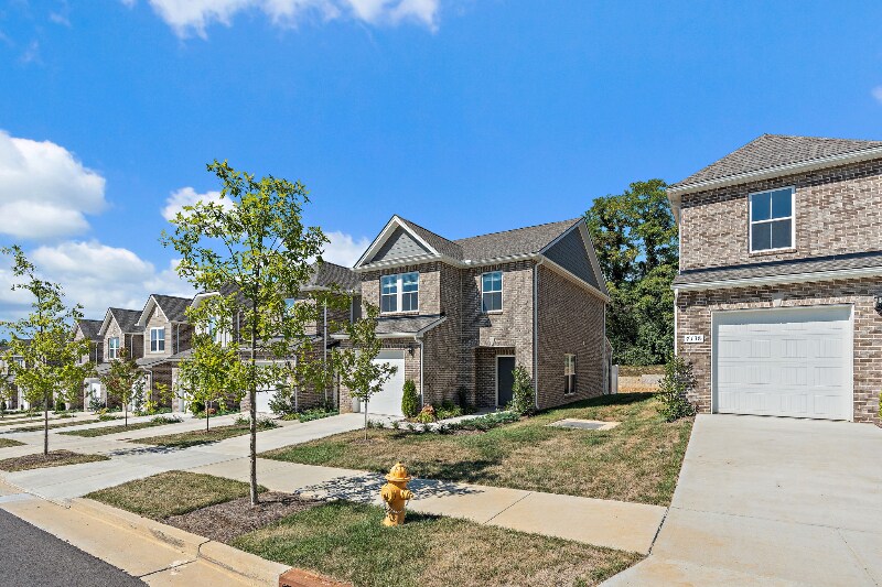 Building Photo - 7136 Mapleside Ln