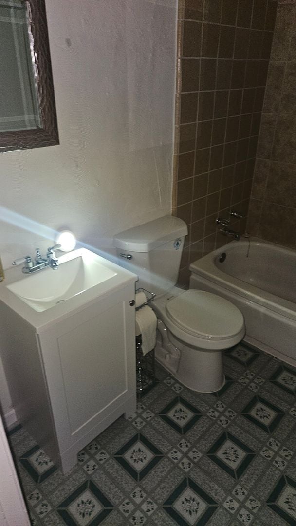 Building Photo - Two Bed One Bath Home with Shed and large ...