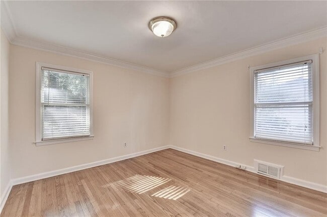 Building Photo - 4597 Briarcliff Rd NE