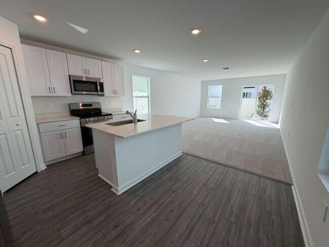 Building Photo - 7194 SW 91st Ln