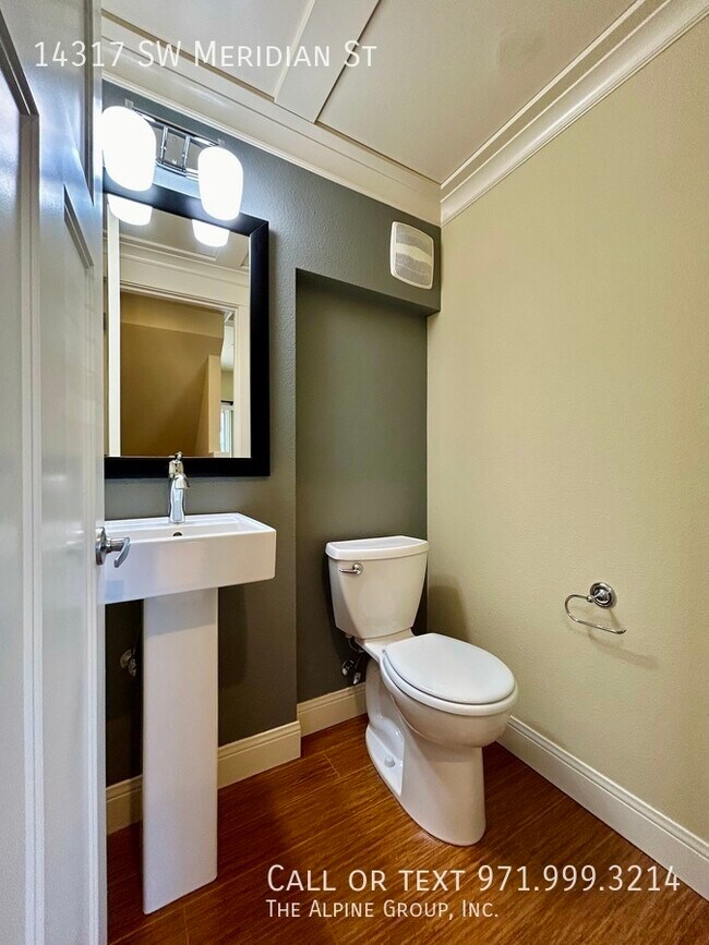 Building Photo - 14317 SW Meridian St