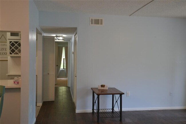 Building Photo - 3232 Lake Pine Way E