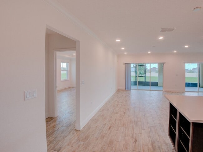 Building Photo - 503 Taft Dr