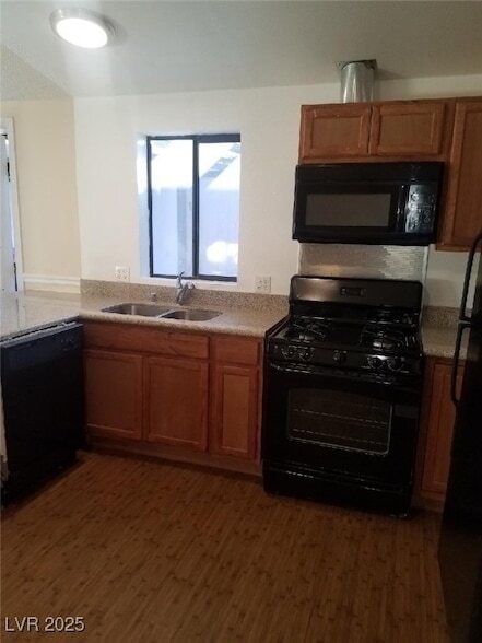 Building Photo - 5583 Hobble Creek Dr