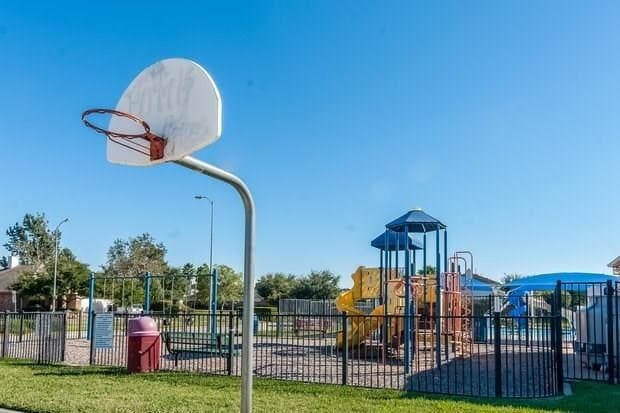 Building Photo - 18126 Stone Trail Manor Dr