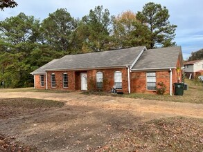 Building Photo - 4846 32nd Ave E