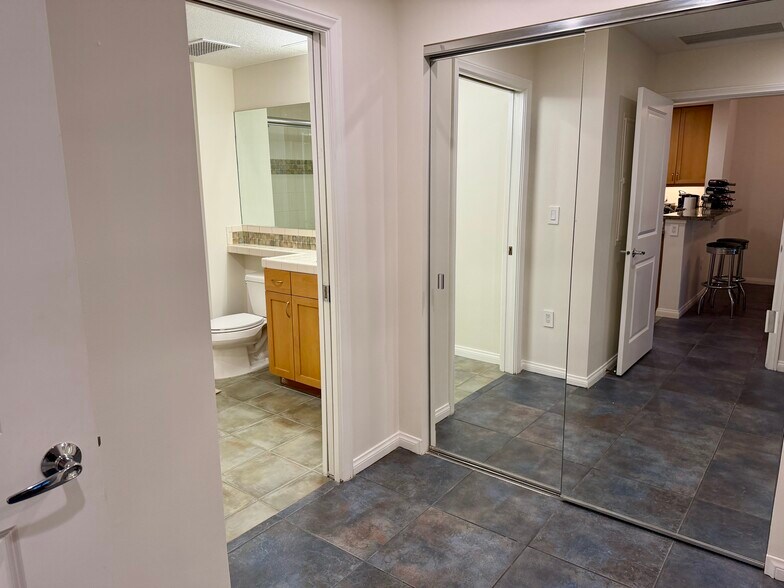 Building Photo - 850 Beech St