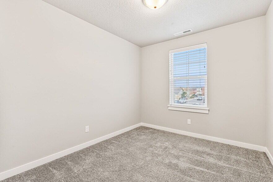 Building Photo - 2169 S Hills Ave