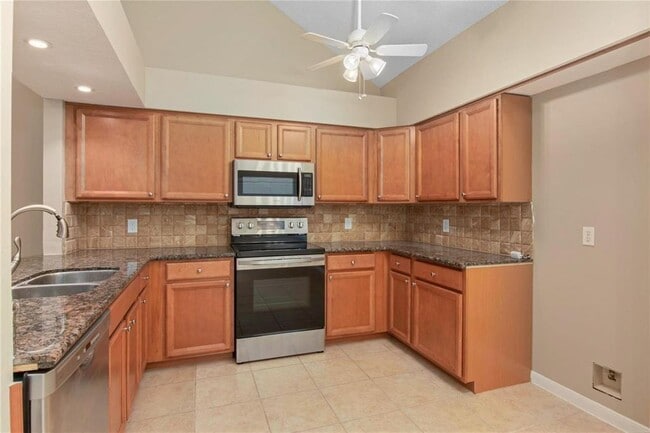 Building Photo - 3435 Beech Point Dr