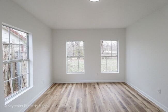 Building Photo - 4 Bed 2 Bath - Brand New Renovation in Skiatook