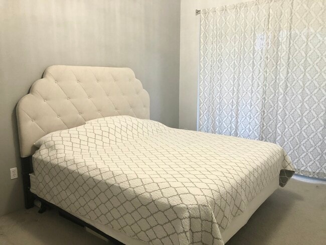 Bedroom - 520 Lunalilo Home Rd