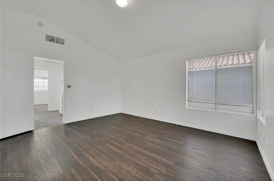 Building Photo - 5620 Indian Ridge Dr