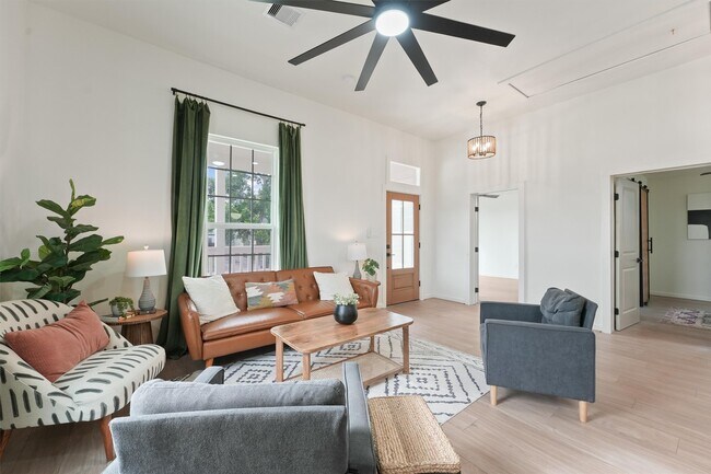 Building Photo - 4027 Ave N Ursuline St