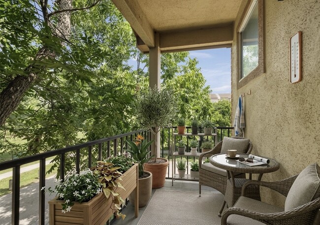 Building Photo - 5545 Cornish St