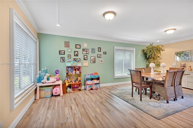 Building Photo - 1610 W Sandpiper Cir