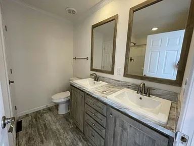 Building Photo - 5019 Coopers Hawk Pl