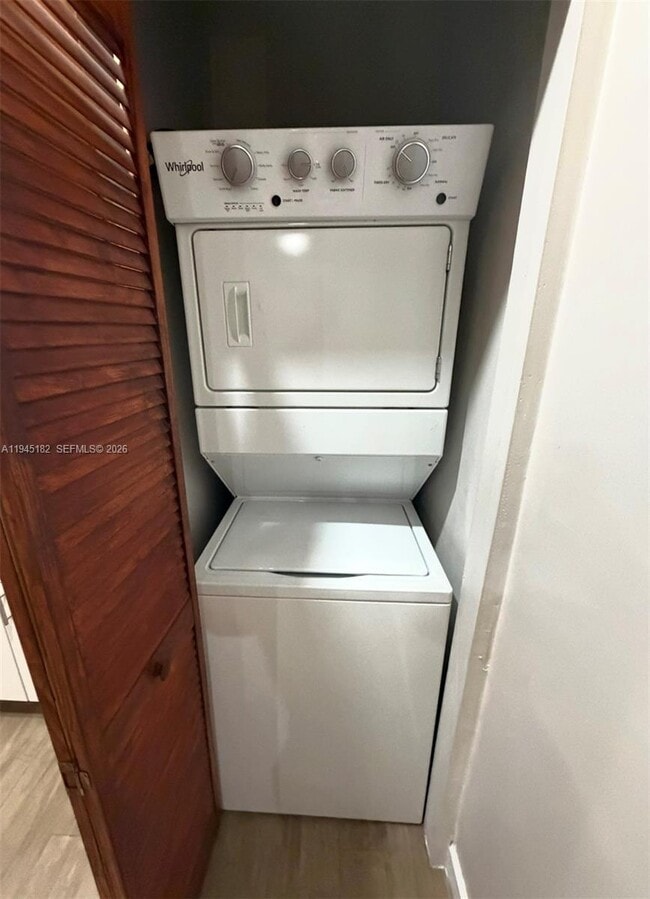 Building Photo - 12040 SW 119th Pl