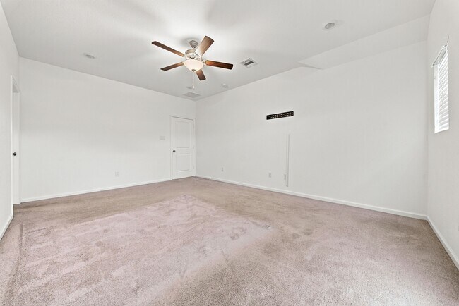 Building Photo - 4926 Chester Lk Ln