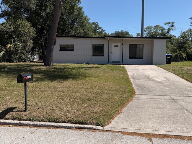 Building Photo - 4825 Burgundy Ln
