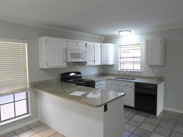 Building Photo - 4090 Windhaven Ln