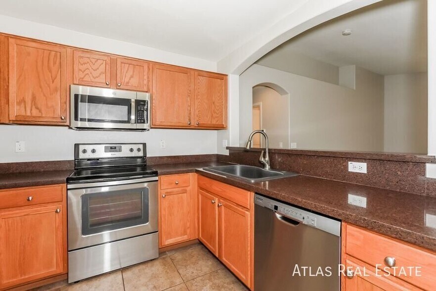Building Photo - 2770 E Dust Devil Dr