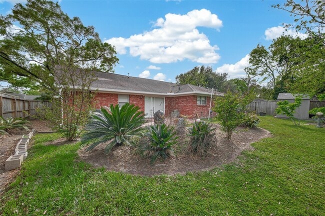 Building Photo - 5646 Hazen St