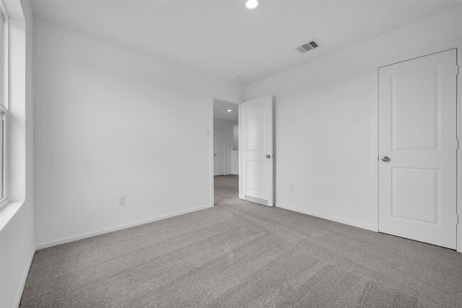 Building Photo - 26710 Willow Ln